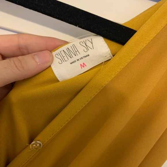 Mustard jumpsuit - Picture 4 of 4